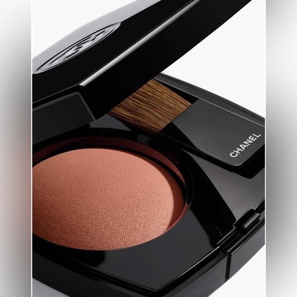 CHANEL Other - Chanel Joues Contrast Powder Blush in Jersey